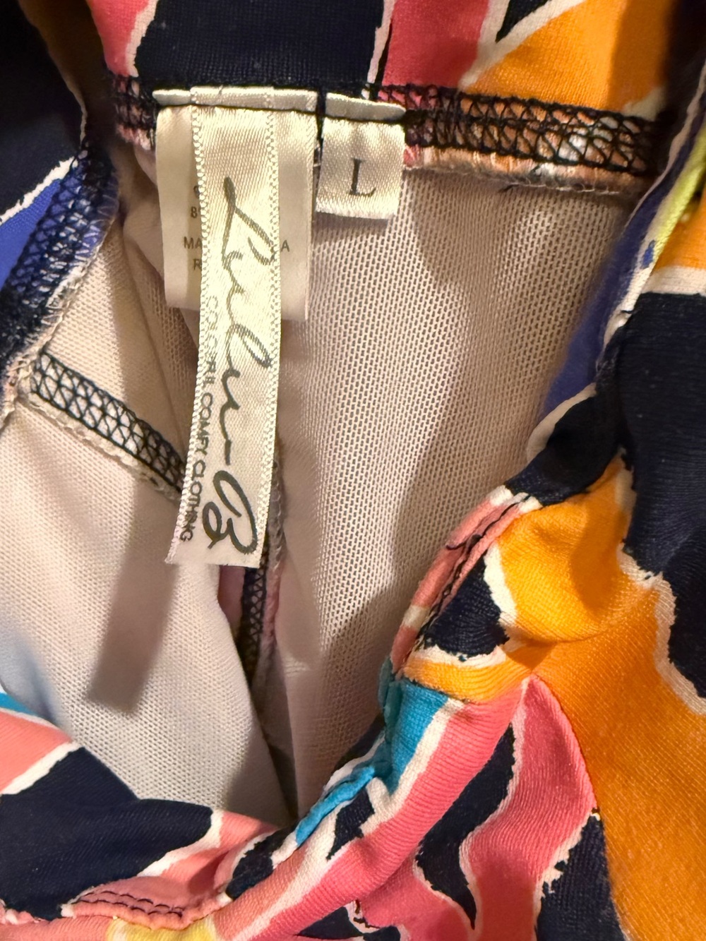 Lulu-B Leggings with Multicolor Peace Sign Print - Picture 3 of 11